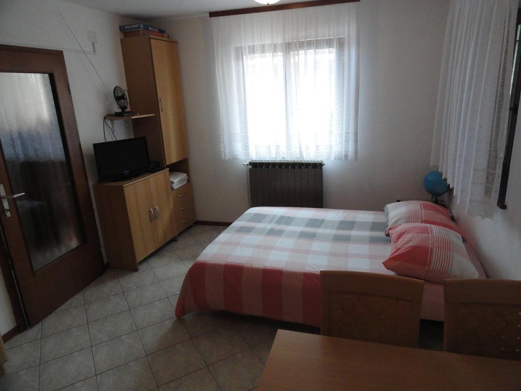 Apartma Skubin Διαμέρισμα Kobarid Δωμάτιο φωτογραφία